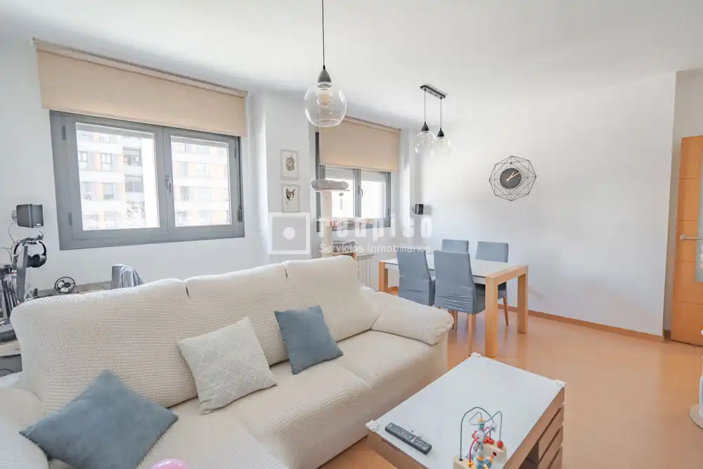 Living room of Flat for rent in Getafe  with Air Conditioner, Heating and Private garden