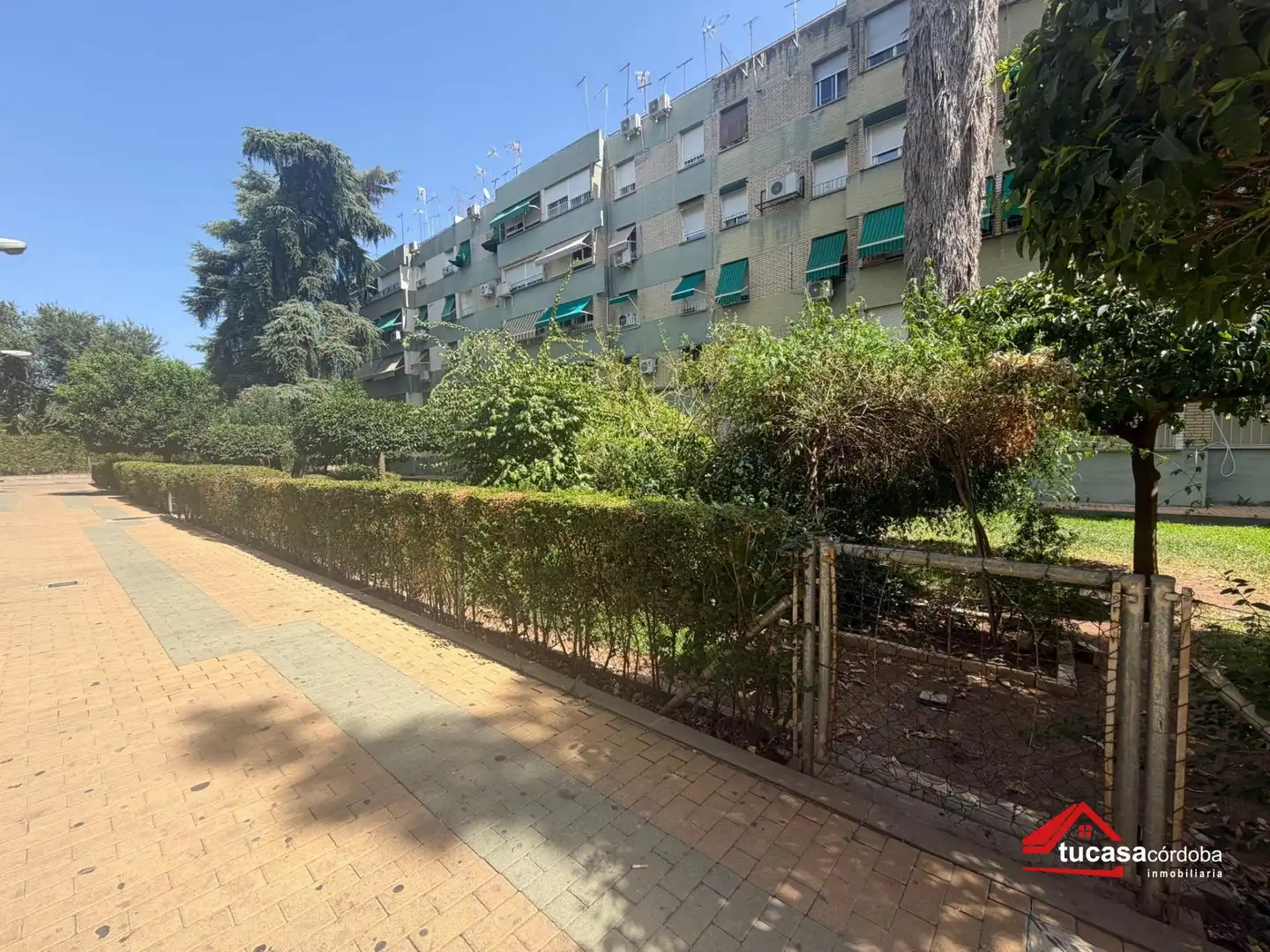 Vista exterior de Pis en venda en Córdoba amb Calefacció