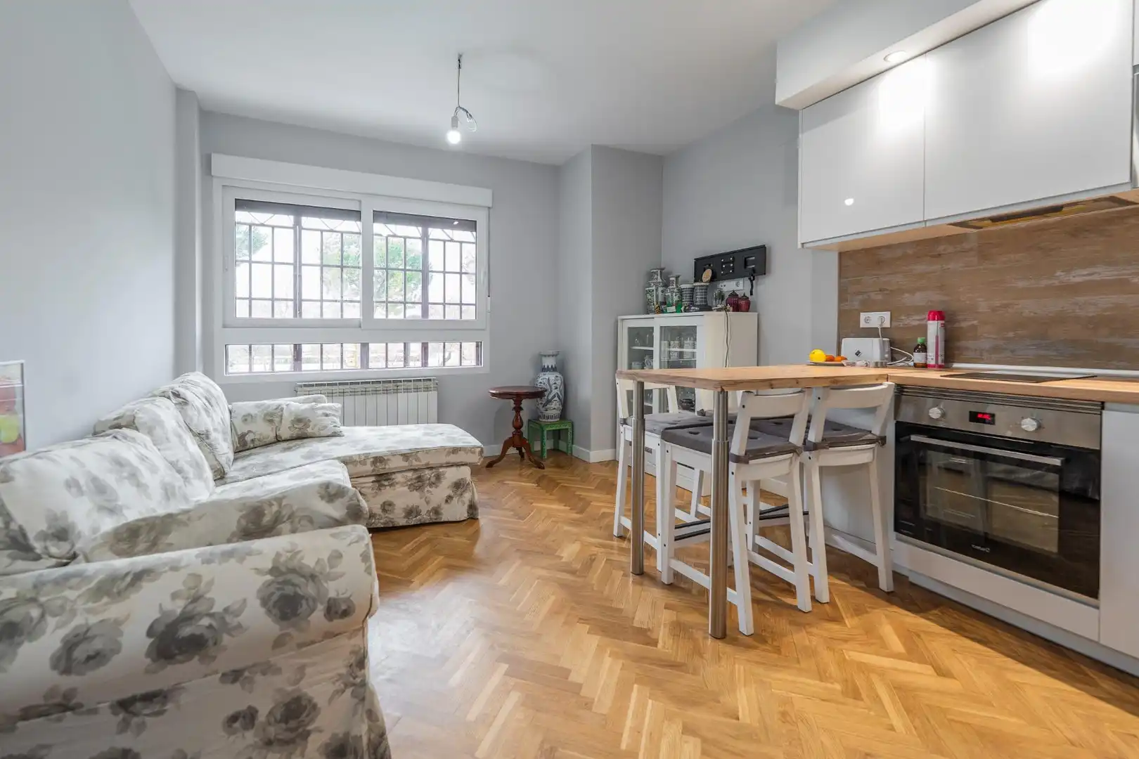 Sala de estar de Piso en venta en San Sebastián de los Reyes con Aire acondicionado, Calefacción y Parquet