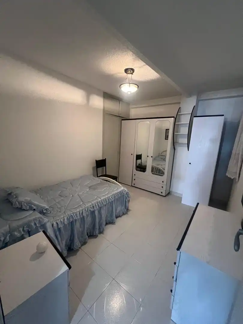 Habitación de Apartamento en venta en Benidorm con Terraza y Amueblado