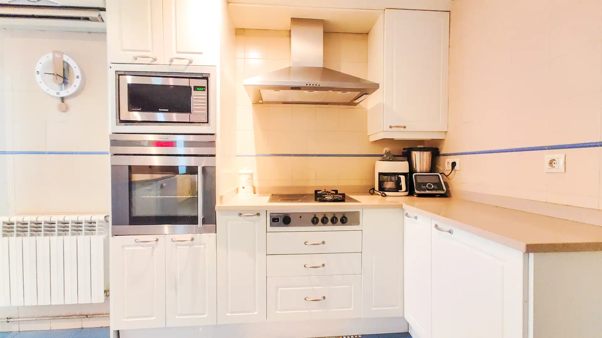 Cocina de Piso en venta en Madrid con Aire acondicionado, Calefacción y Jardín privado