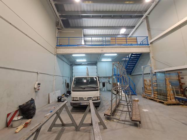 Nave industrial en Alquiler en Los  Cestos  - Belén - Las Eras