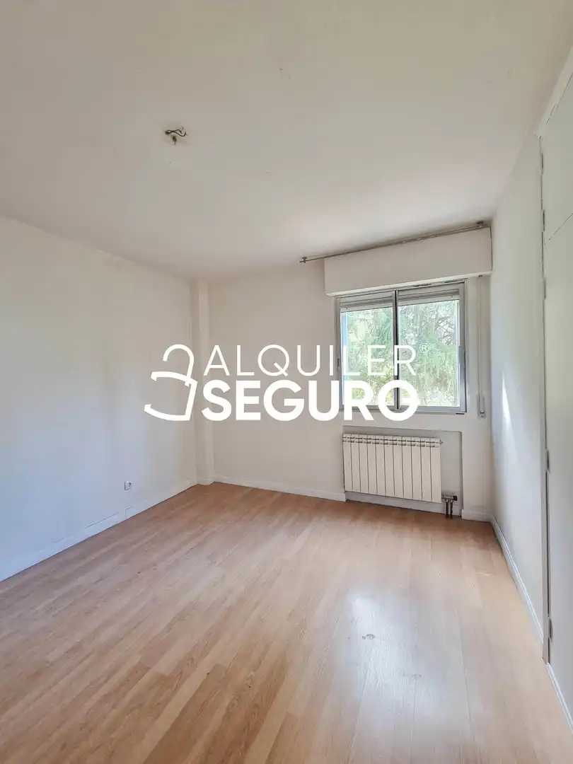 Habitación de Piso de alquiler en Collado Villalba con Calefacción, Terraza y Piscina