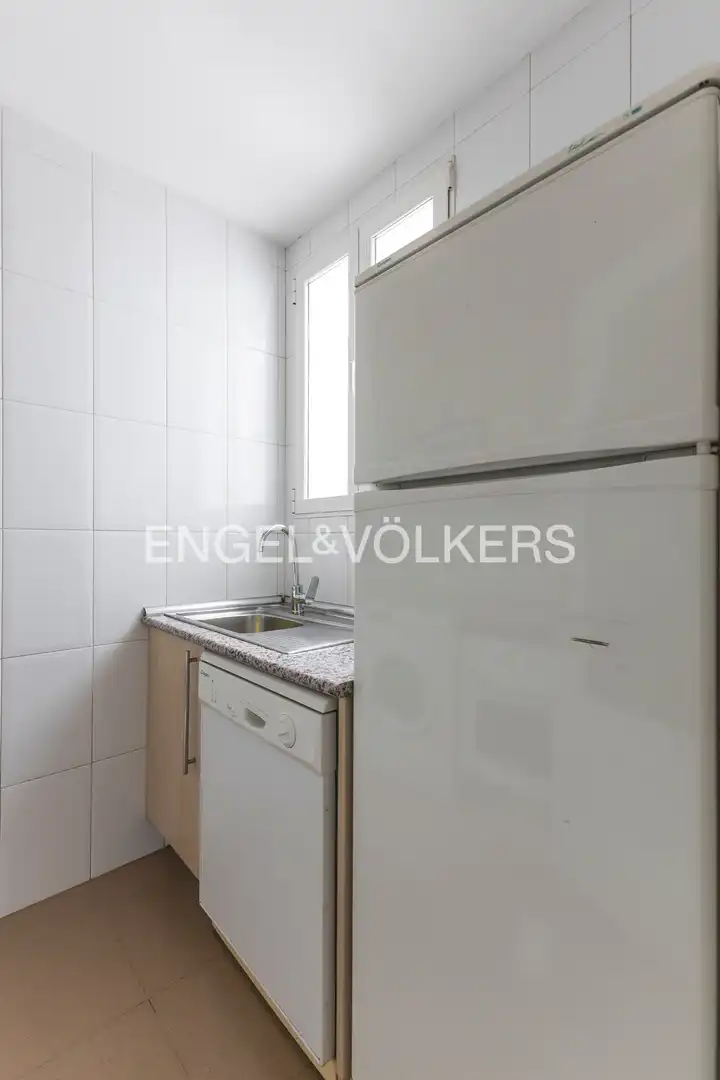 Kitchen of Attic for rent in Barrio de Salamanca