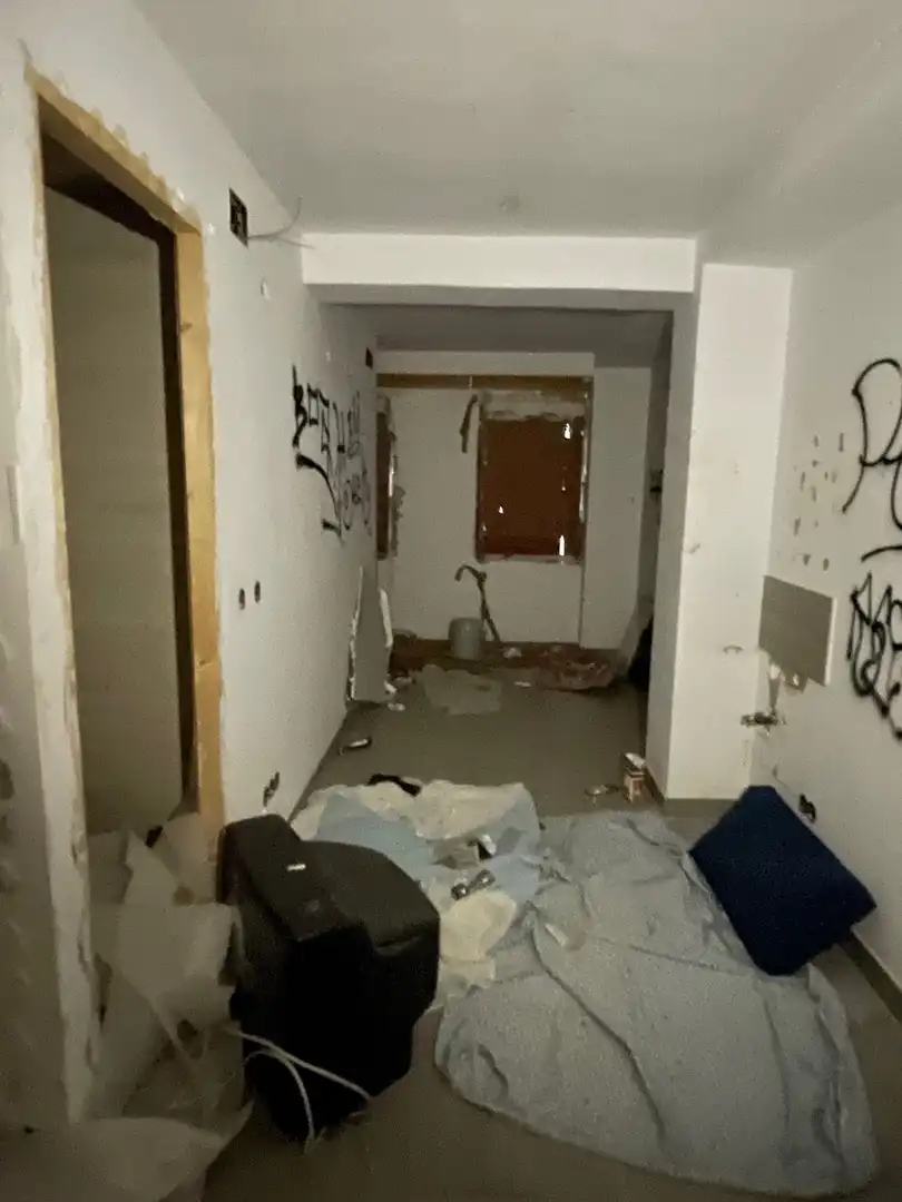 Geschaftsraum zur Miete in N/A, -1, Reyes Católicos
