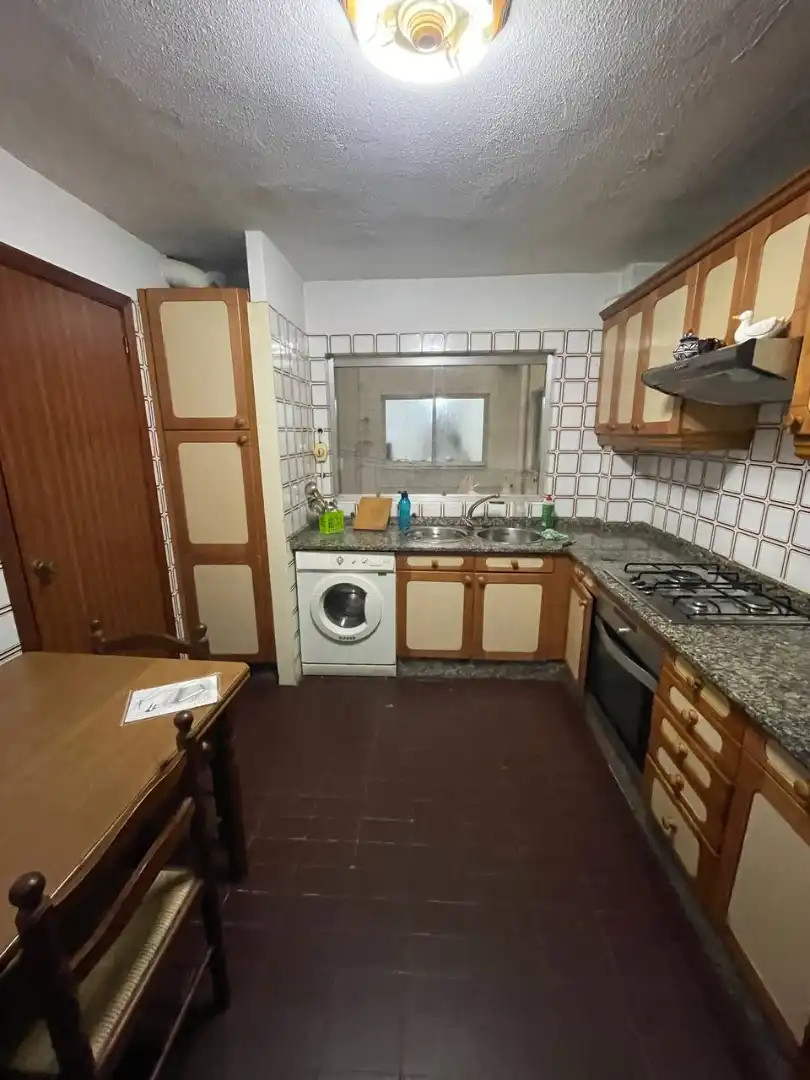 Cuina de Pis en venda en Culleredo amb Calefacció, Parquet i Traster