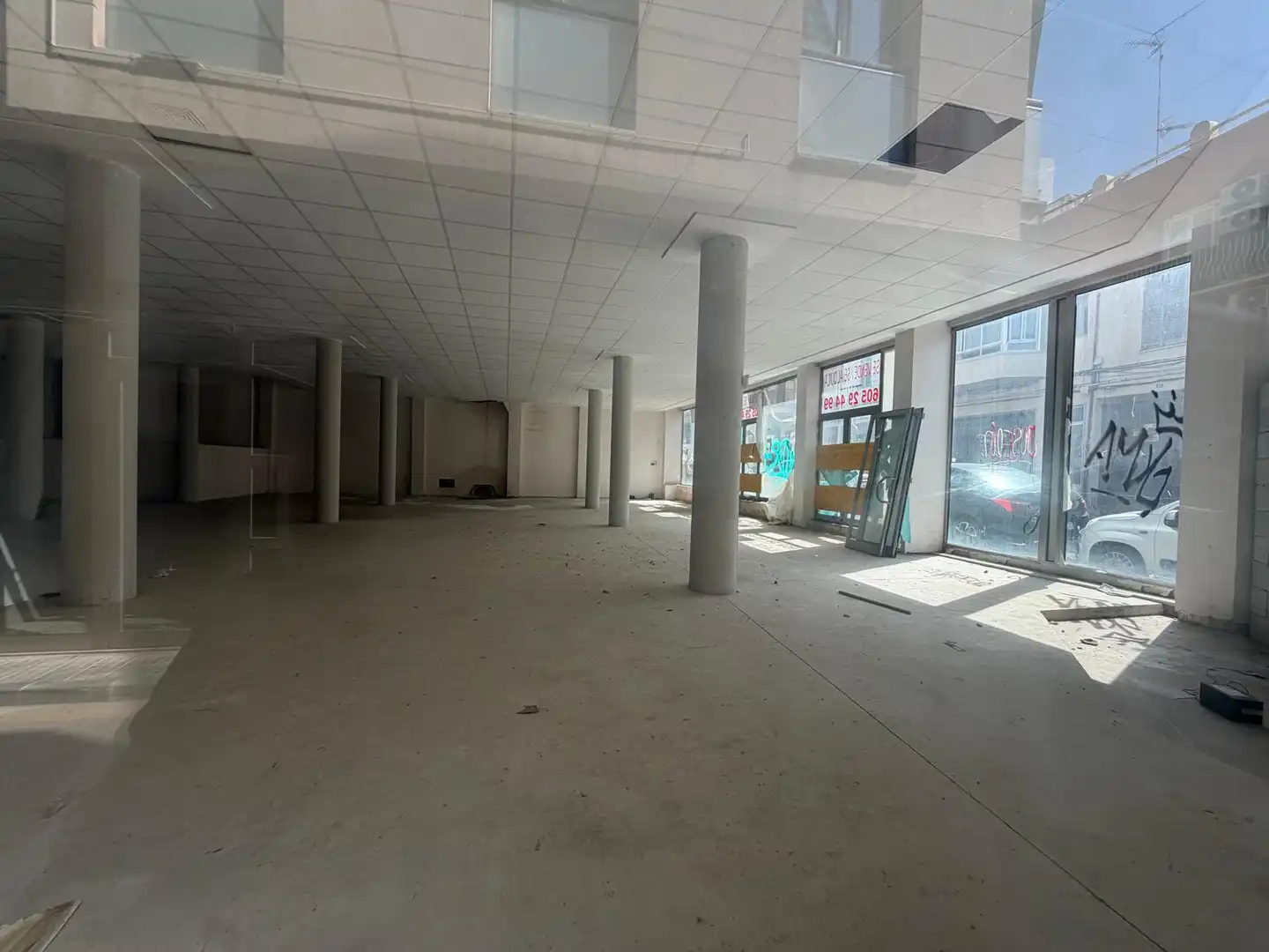 Local comercial en venta en Passatge Sud 5