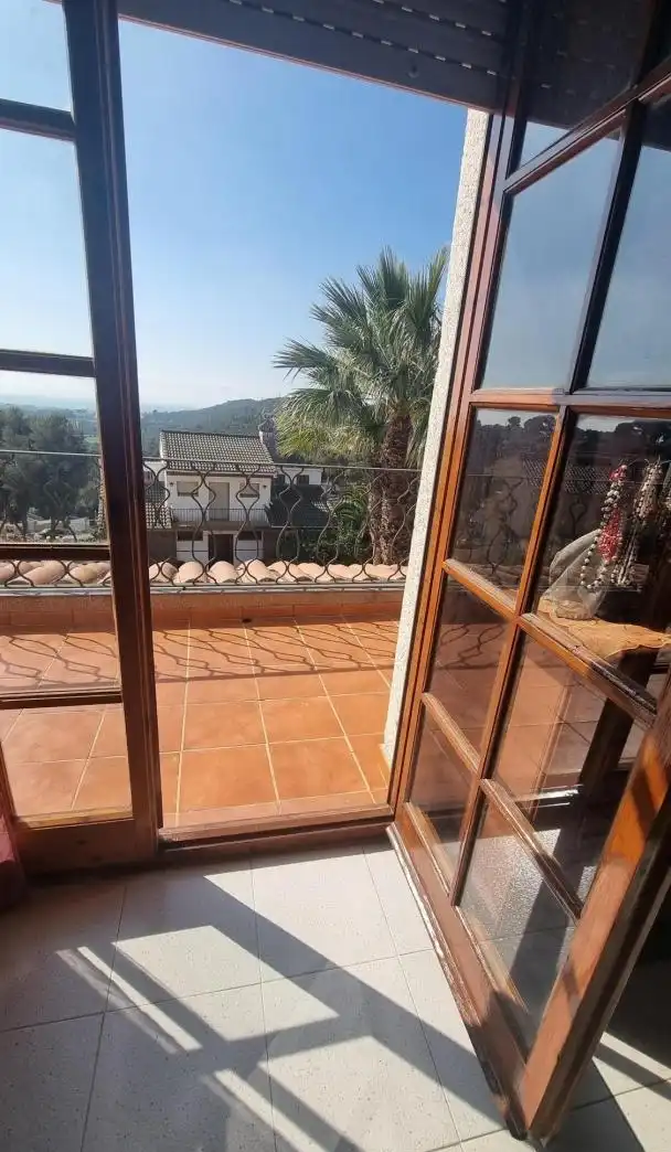 Chalet con terraza en venta en Bellvei, imagen 24