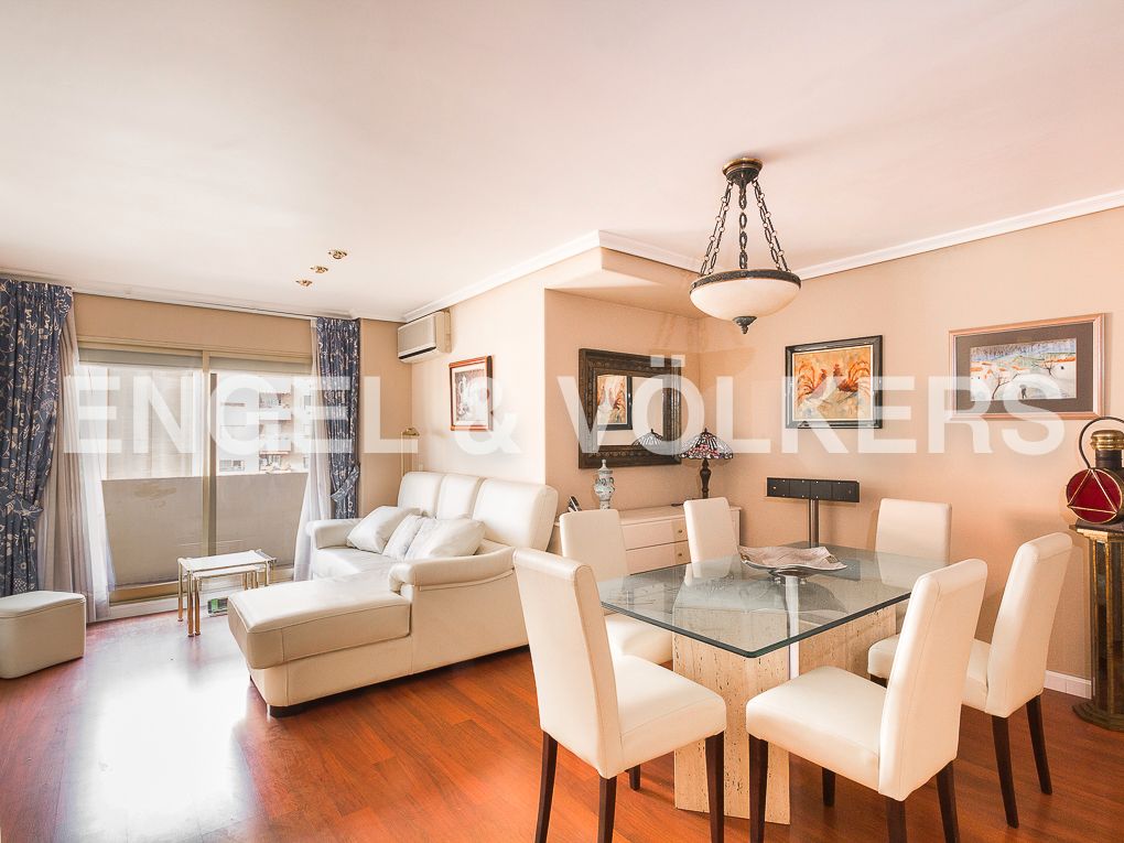Living room of Apartment to rent in  Valencia Capital  with Air Conditioner, Heating and Parquet flooring