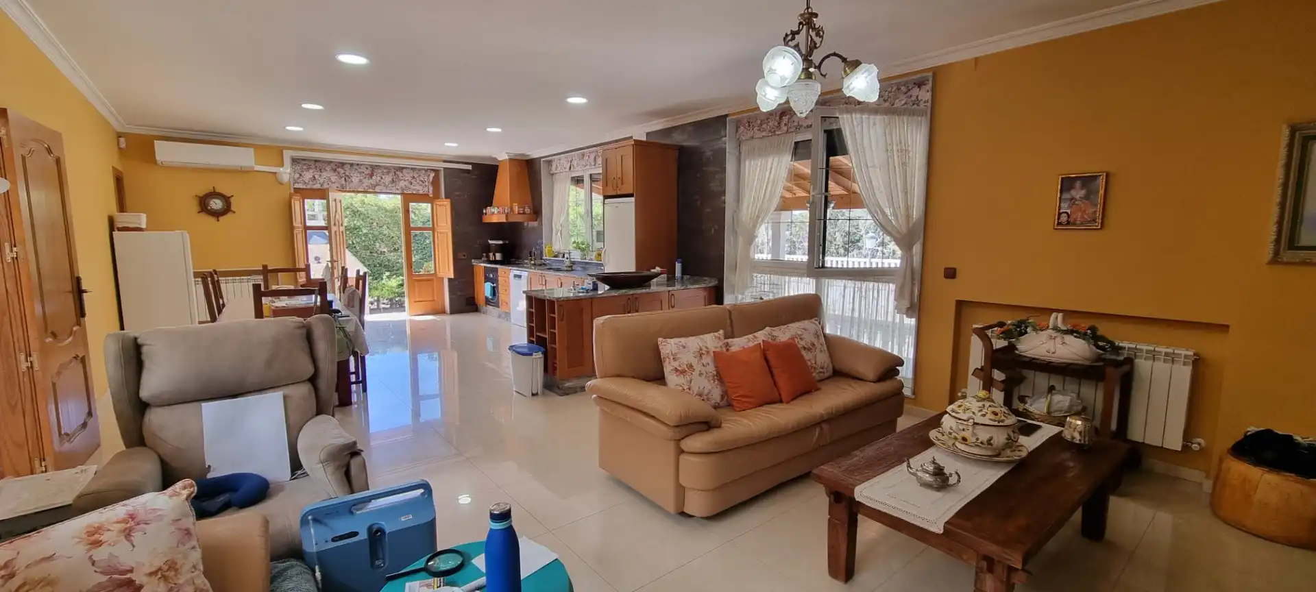Sala d'estar de Casa o xalet en venda en Moralzarzal amb Aire condicionat, Calefacció i Jardí privat