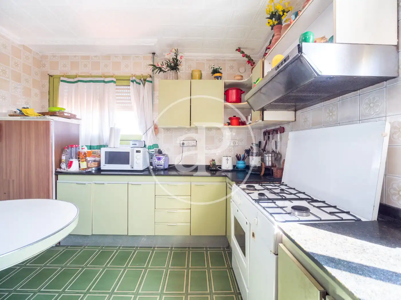 Cocina de Casa o chalet en venta en Gilet con Calefacción, Jardín privado y Terraza