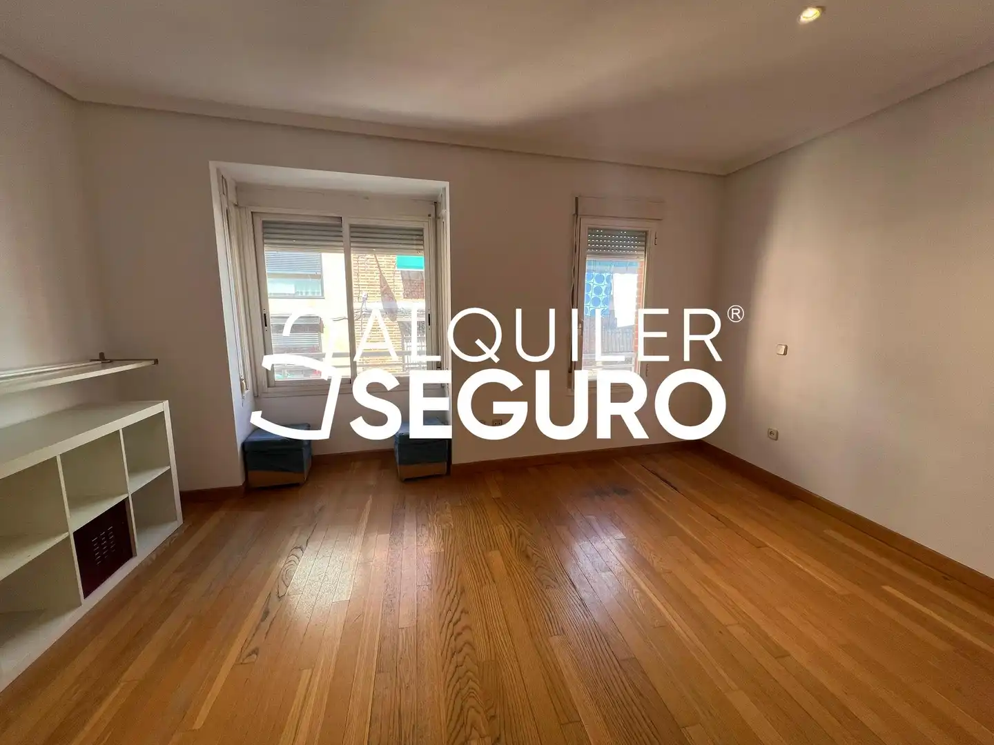 Vista exterior de Piso de alquiler en Madrid con Aire acondicionado