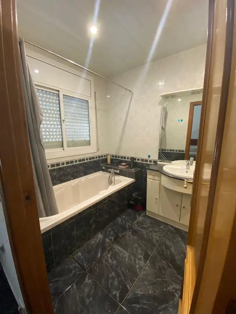 Baño de Casa o chalet en venta en Vilanova i la Geltrú con Terraza