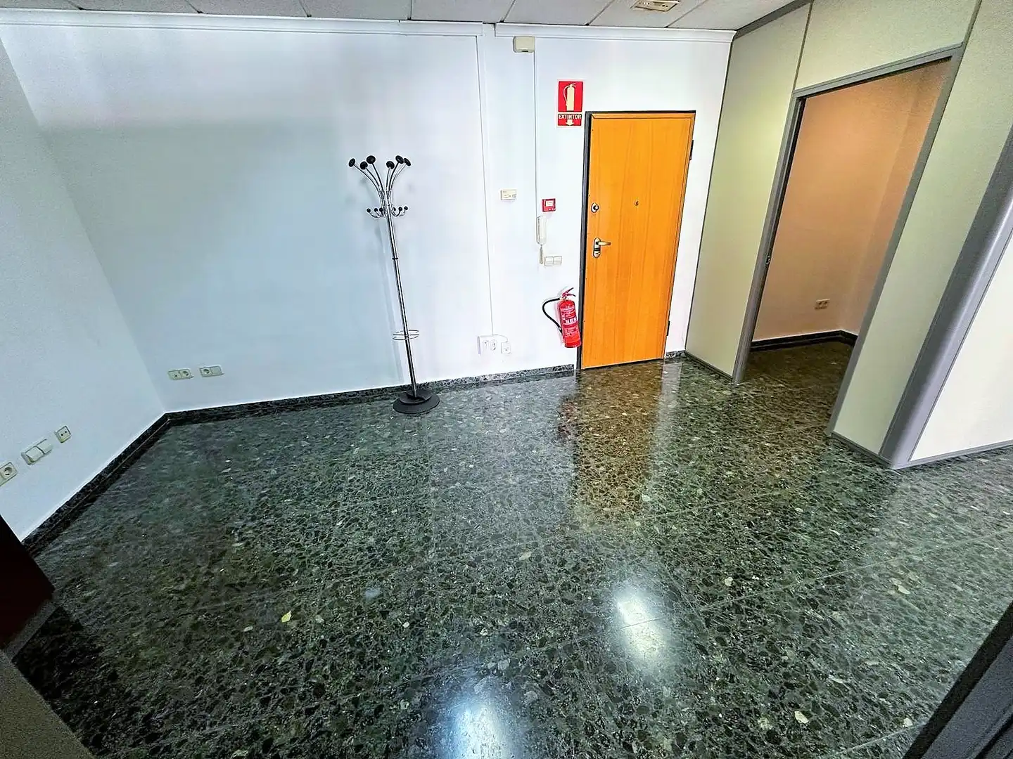 Büro zur Miete in Valencia mit Klimaanlage