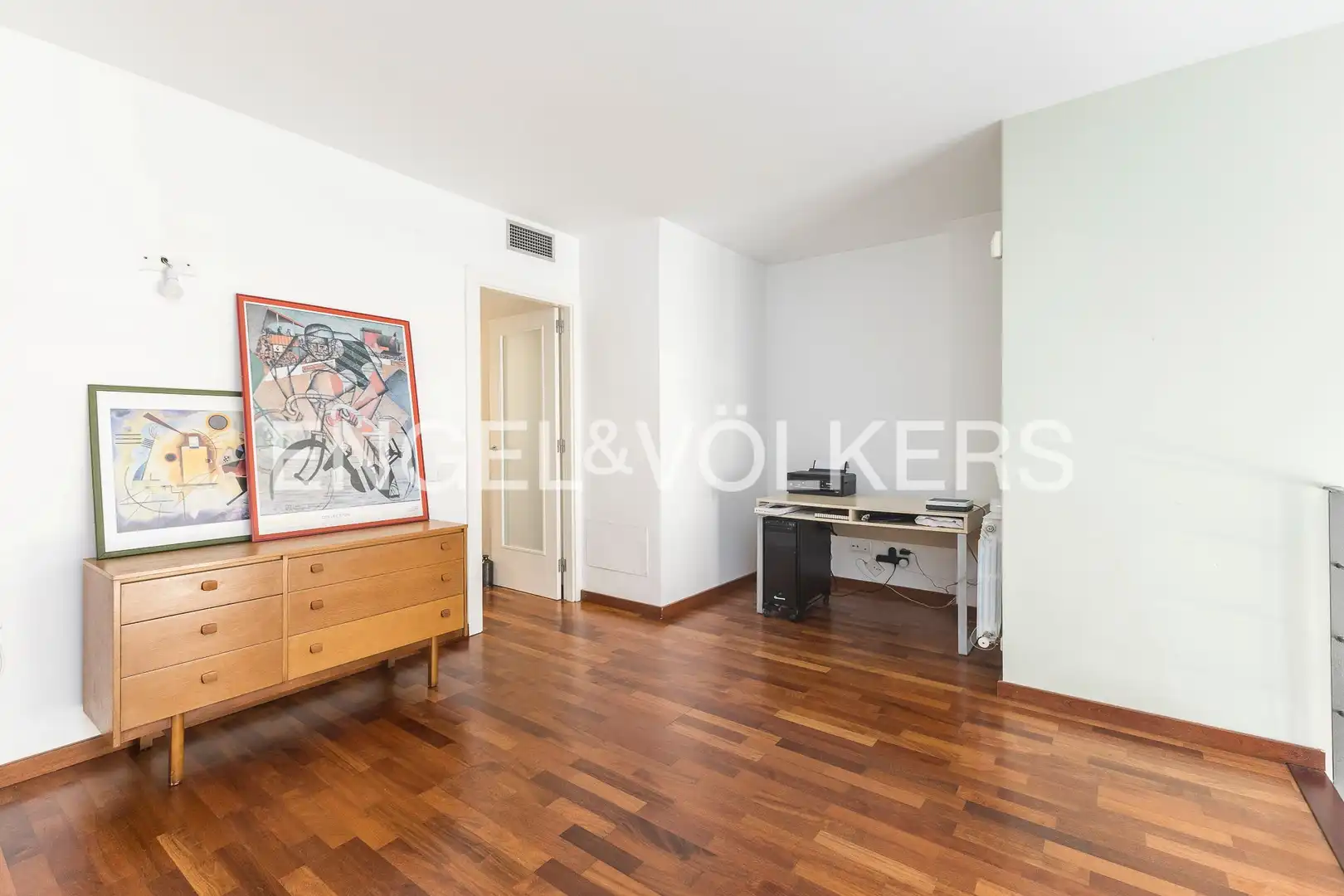 Sala d'estar de Planta baixa en venda en Barcelona amb Calefacció i Terrassa