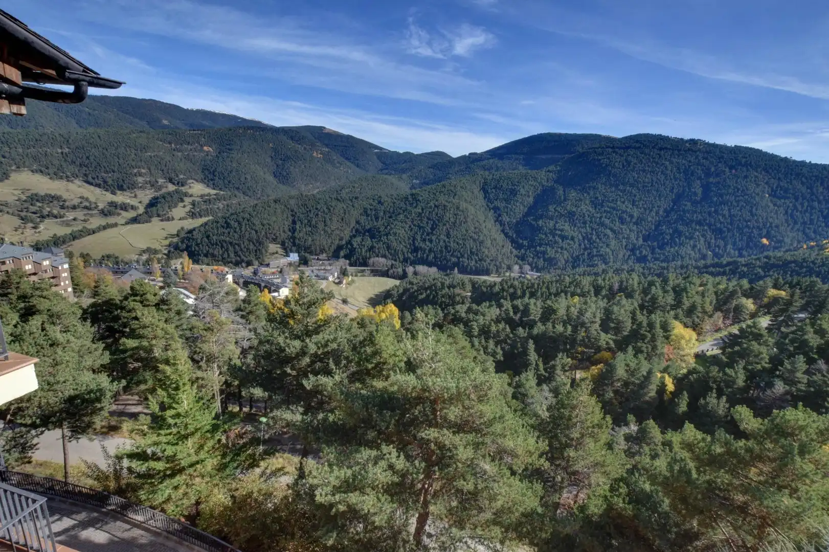 Vista exterior de Apartamento en venta en Alp con Aire acondicionado, Calefacción y Terraza