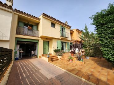 Maison mitoyenne avec jardin à vendre à Palau-saverdera
