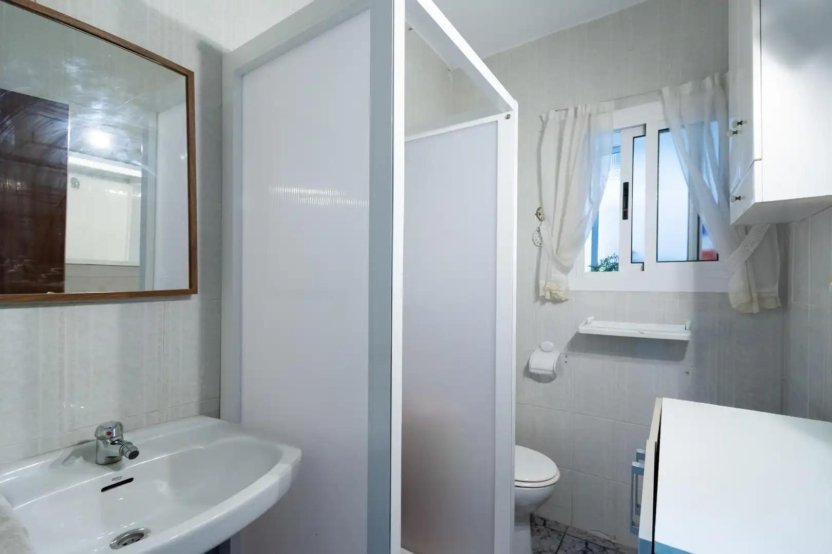 Baño de Piso en venta en Cartagena con Aire acondicionado, Amueblado y Balcón