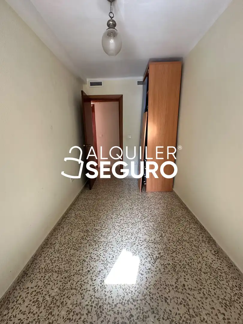 Flat for rent in Málaga  with Air Conditioner, Terrace and Furnished