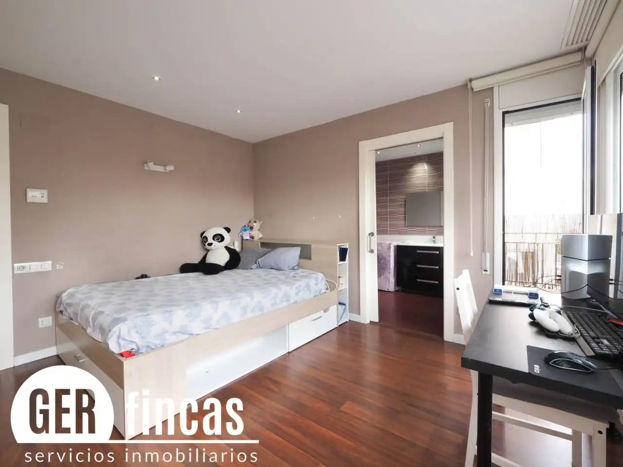 Flat with terrace for sale in Calle Sant Marc, imagen 22