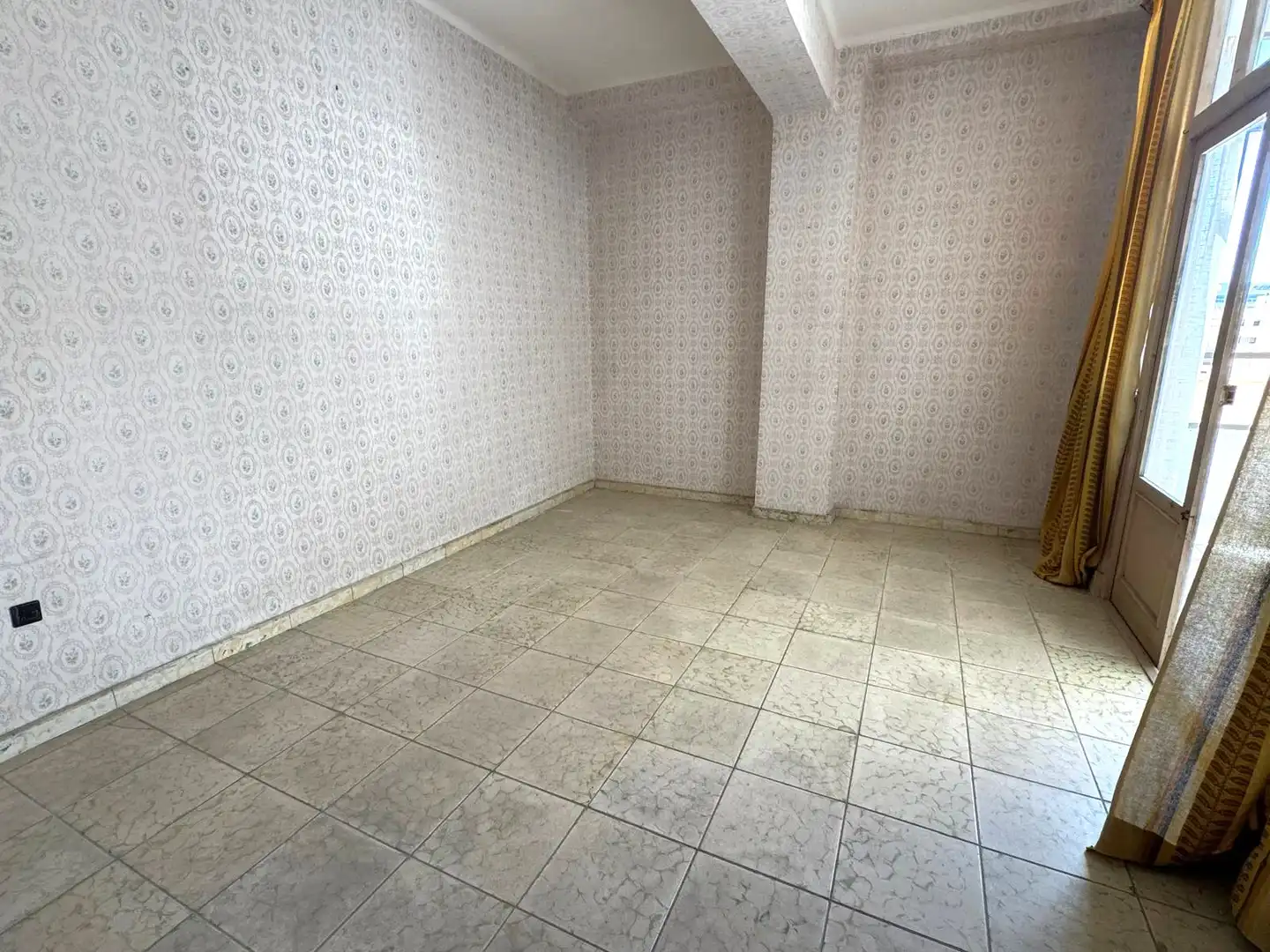 Piso en venta en Cádiz con Terraza y Balcón