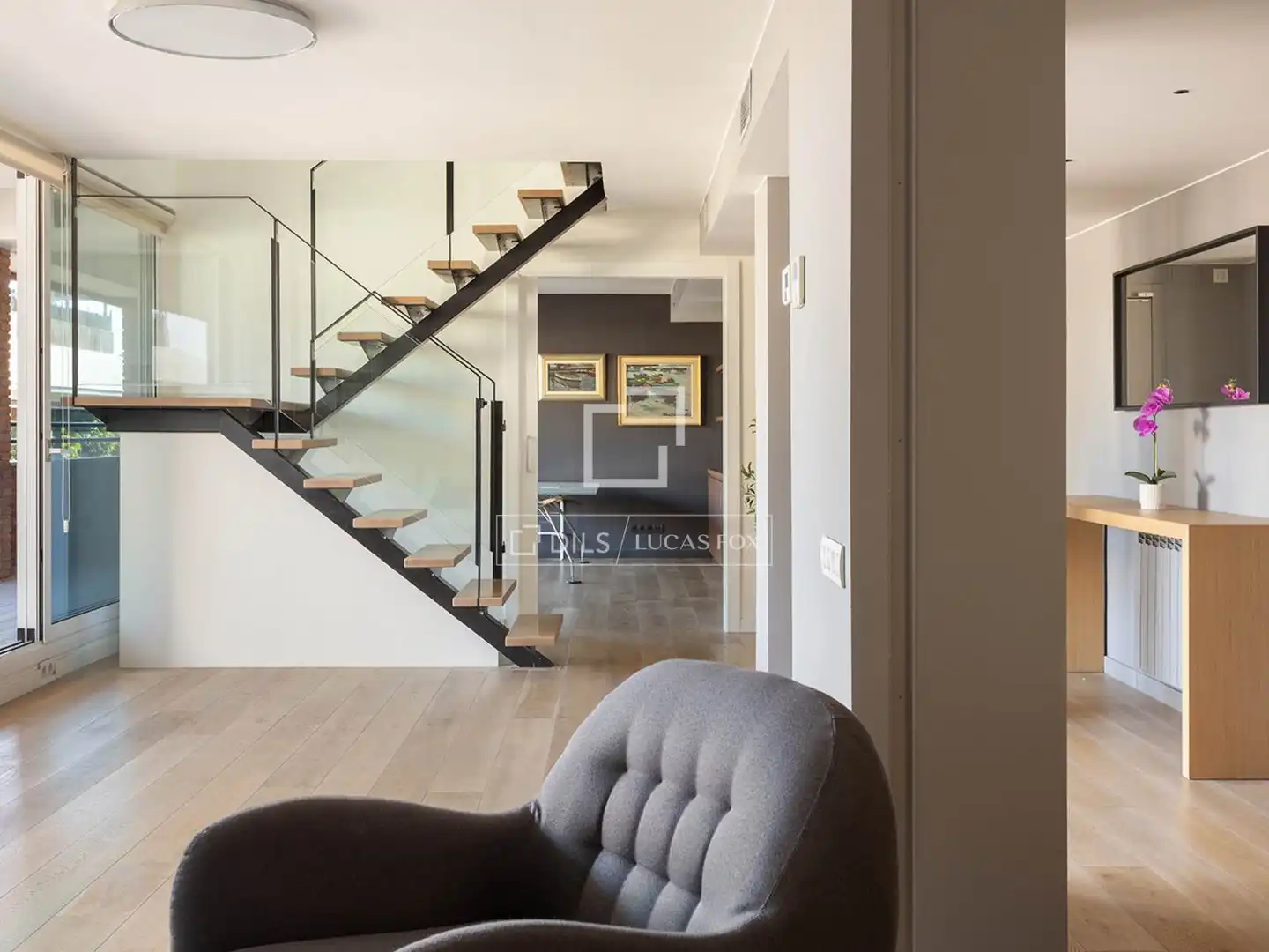 Wohnung zum Verkauf in Barcelona mit Klimaanlage und Terrasse
