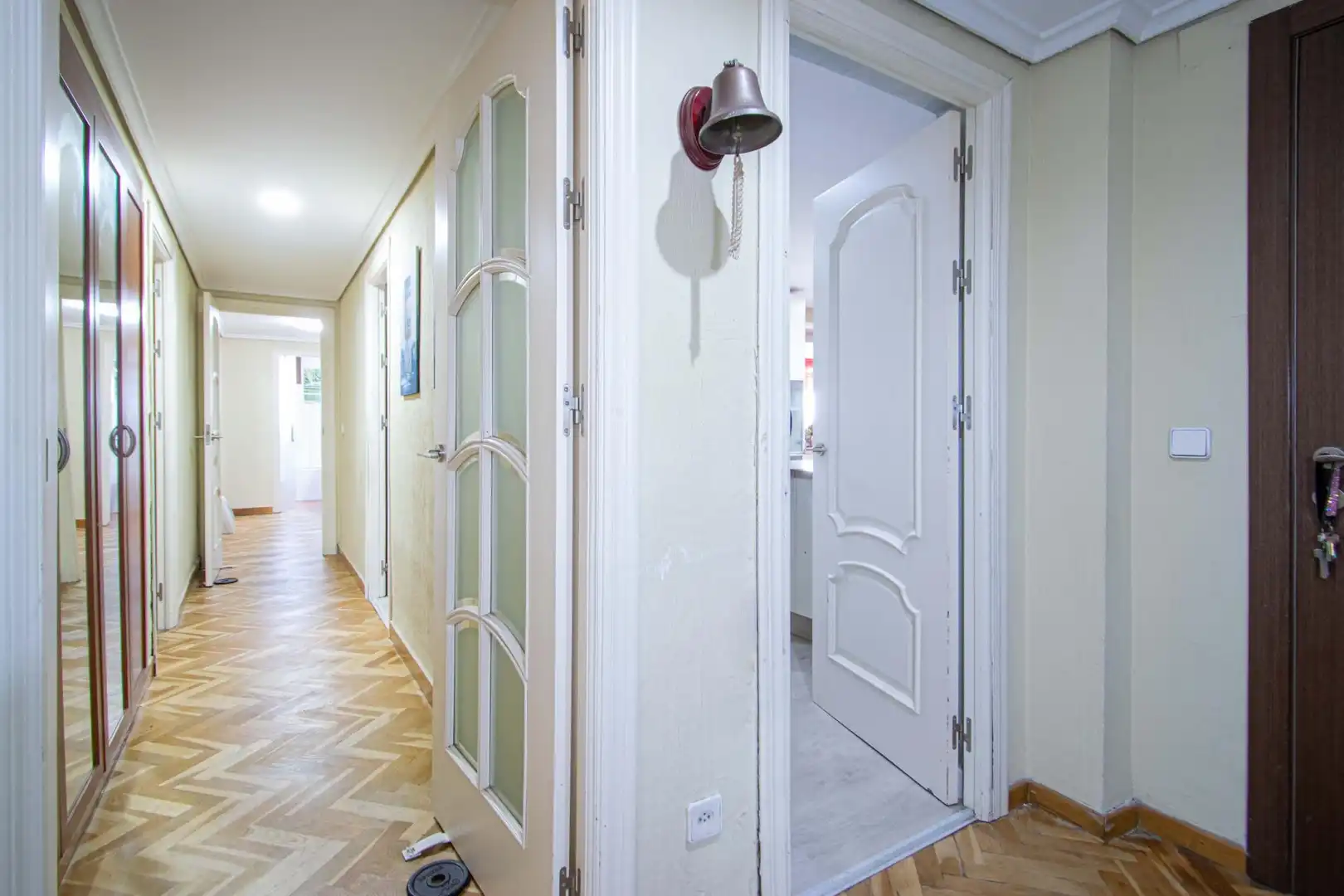 Attic for sale in Sevilla  with Air Conditioner, Heating and Parquet flooring