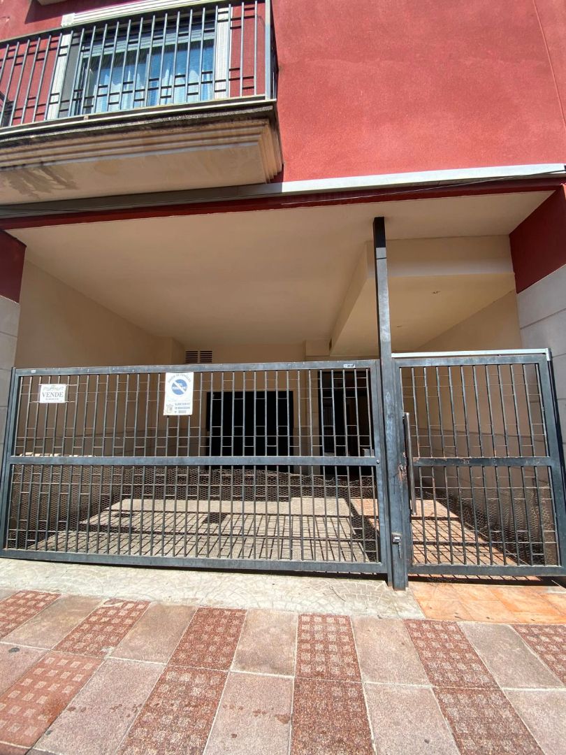 Exterior view of Garage for sale in Benicasim / Benicàssim