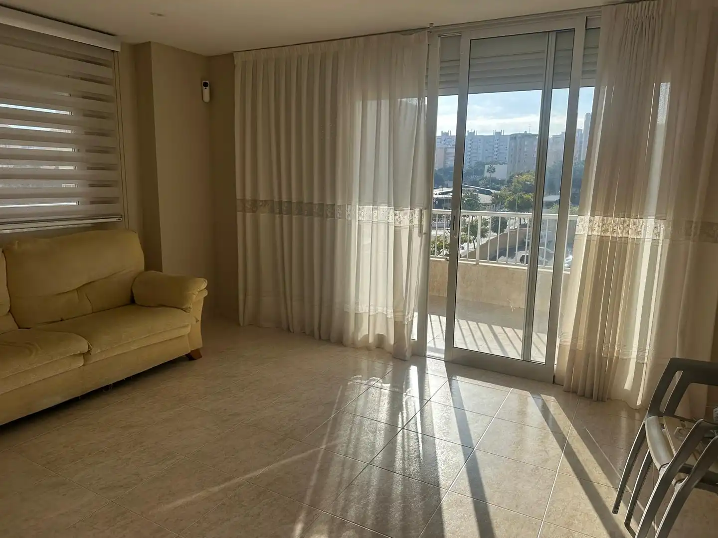 Sala d'estar de Apartament en venda en Sant Joan d'Alacant amb Aire condicionat, Terrassa i Forn
