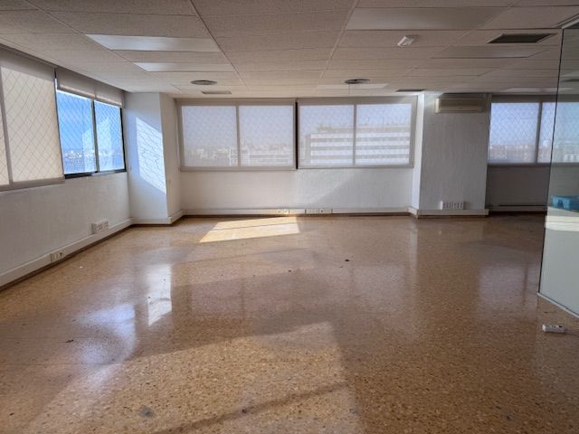 Büro zur Miete in  Valencia Capital mit Klimaanlage