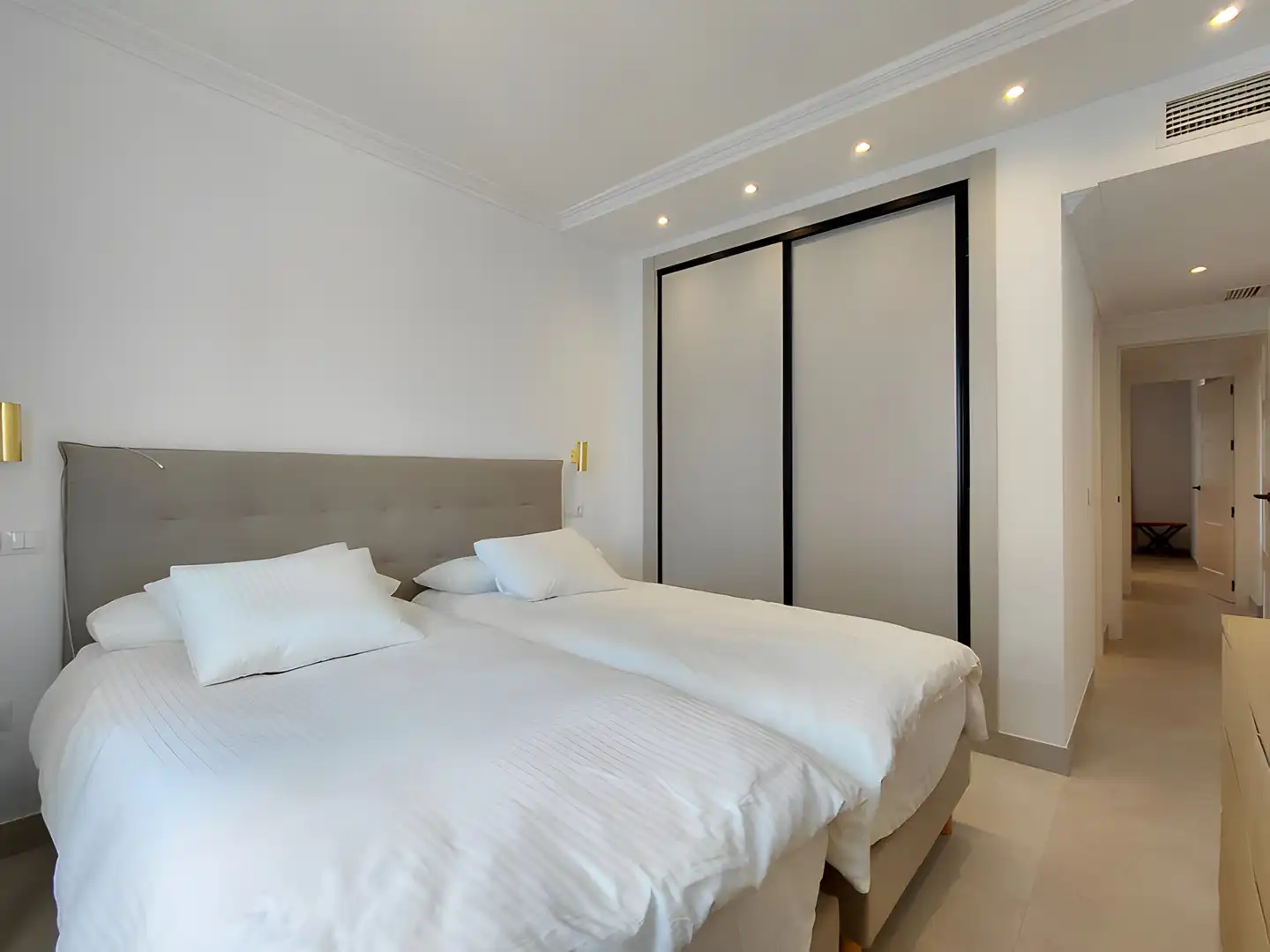 Apartamento con piscina en venta en Milla de Oro, imagen 16