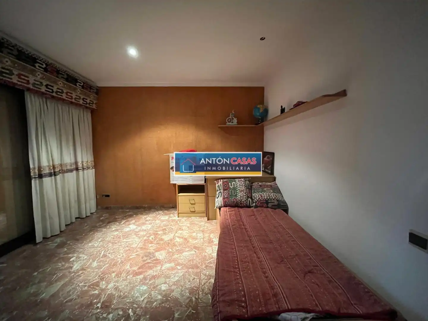 Dachboden zum Verkauf in Elda mit Balkon und Alarm