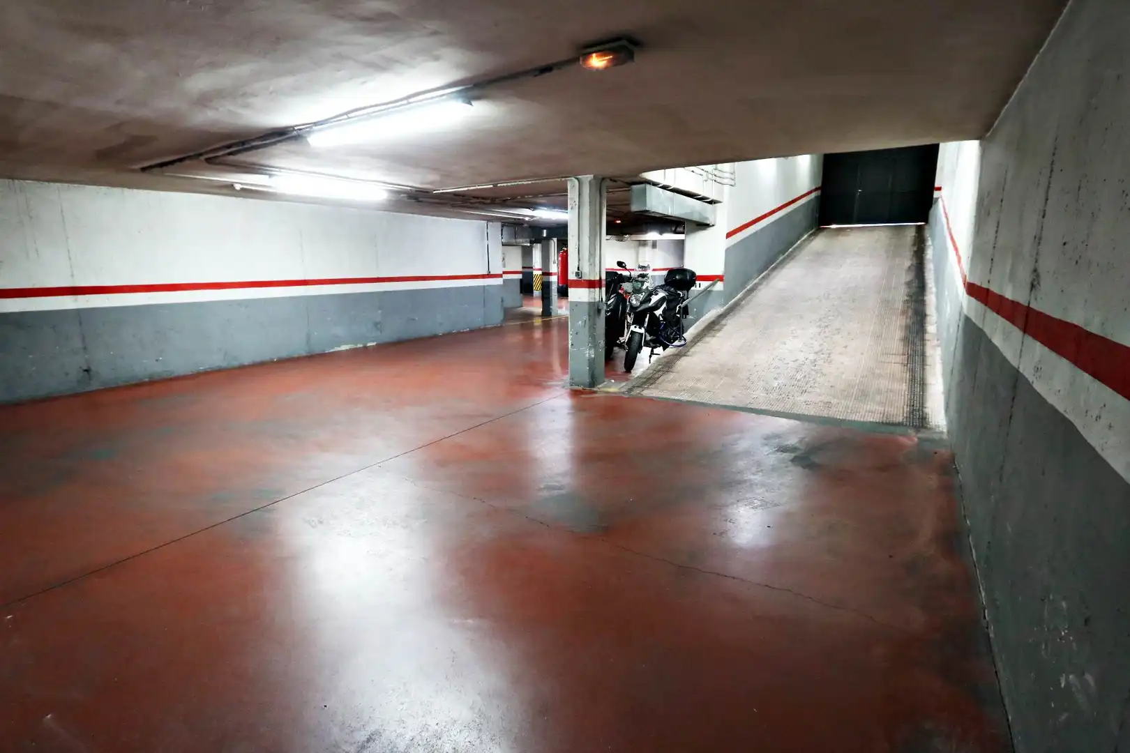 Einzelparkplatz zur Miete in Calle Álvaro de Bazán, imagen 4