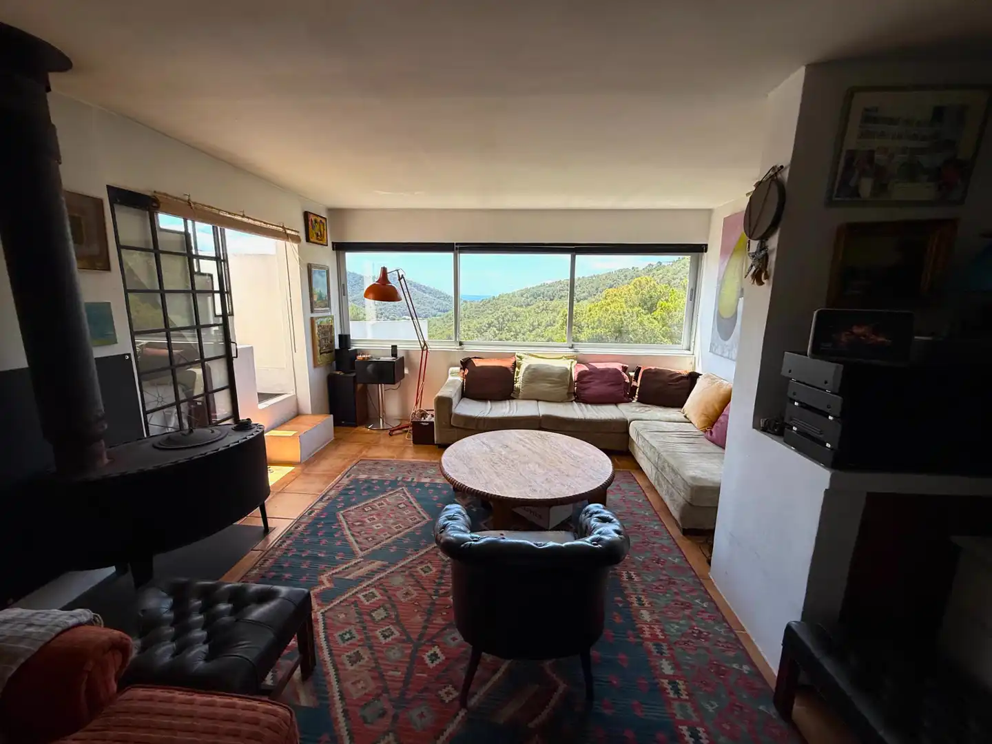 Wohnzimmer von Dachboden zum Verkauf in Santa Eulària des Riu mit Klimaanlage, Heizung und Terrasse