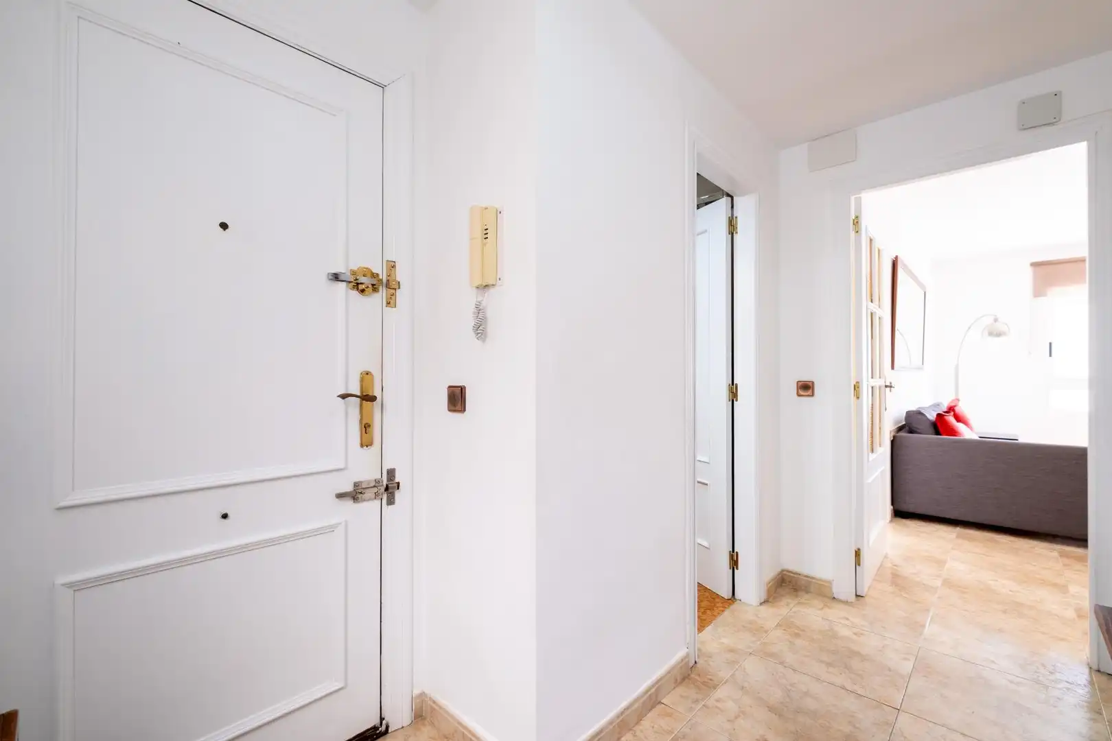 Appartement compact avec ascenseur à louer à Alfara del Patriarca