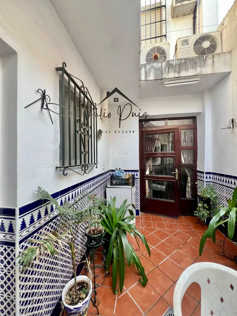 Vista exterior de Casa o chalet en venta en Coria del Río