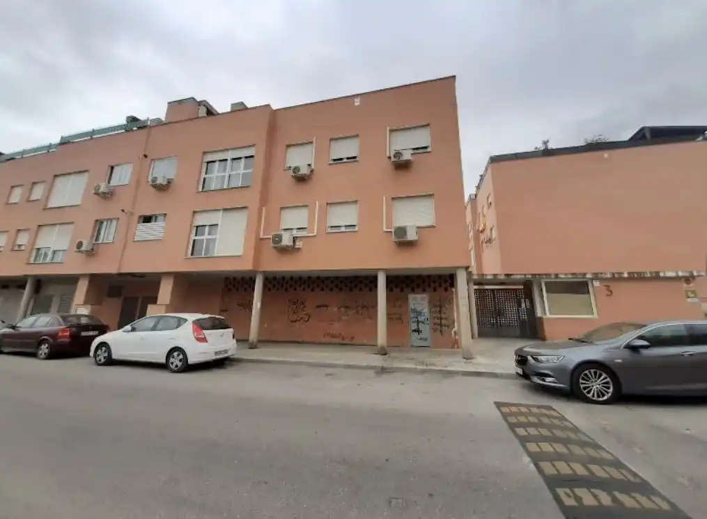 Individual amb ascensor en venda a Calle María Moliner 3, imagen 2