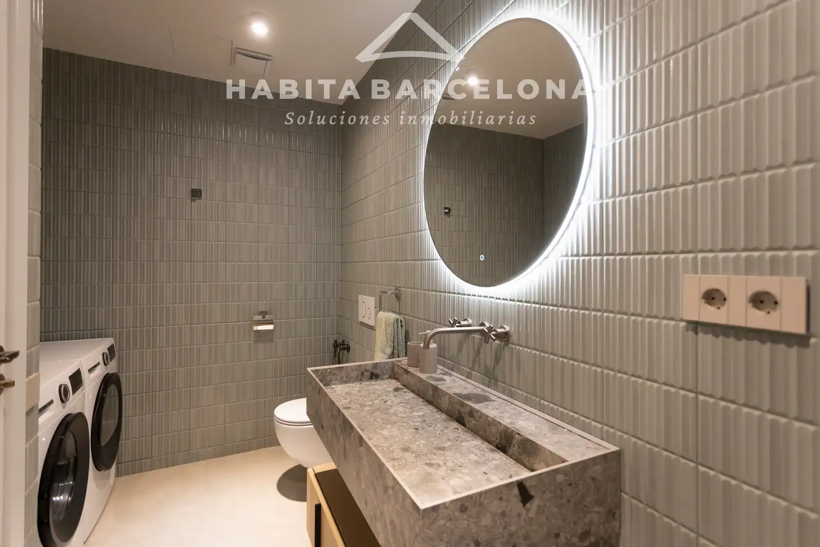 Baño de Piso de alquiler en Barcelona con Aire acondicionado, Calefacción y Parquet
