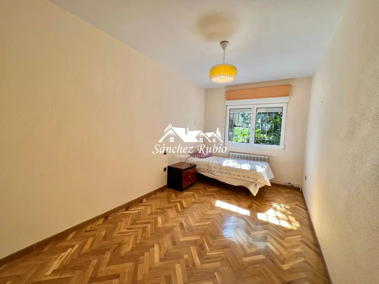 Bedroom of Houses for sale in Galapagar  with Heating, Private garden and Parquet flooring