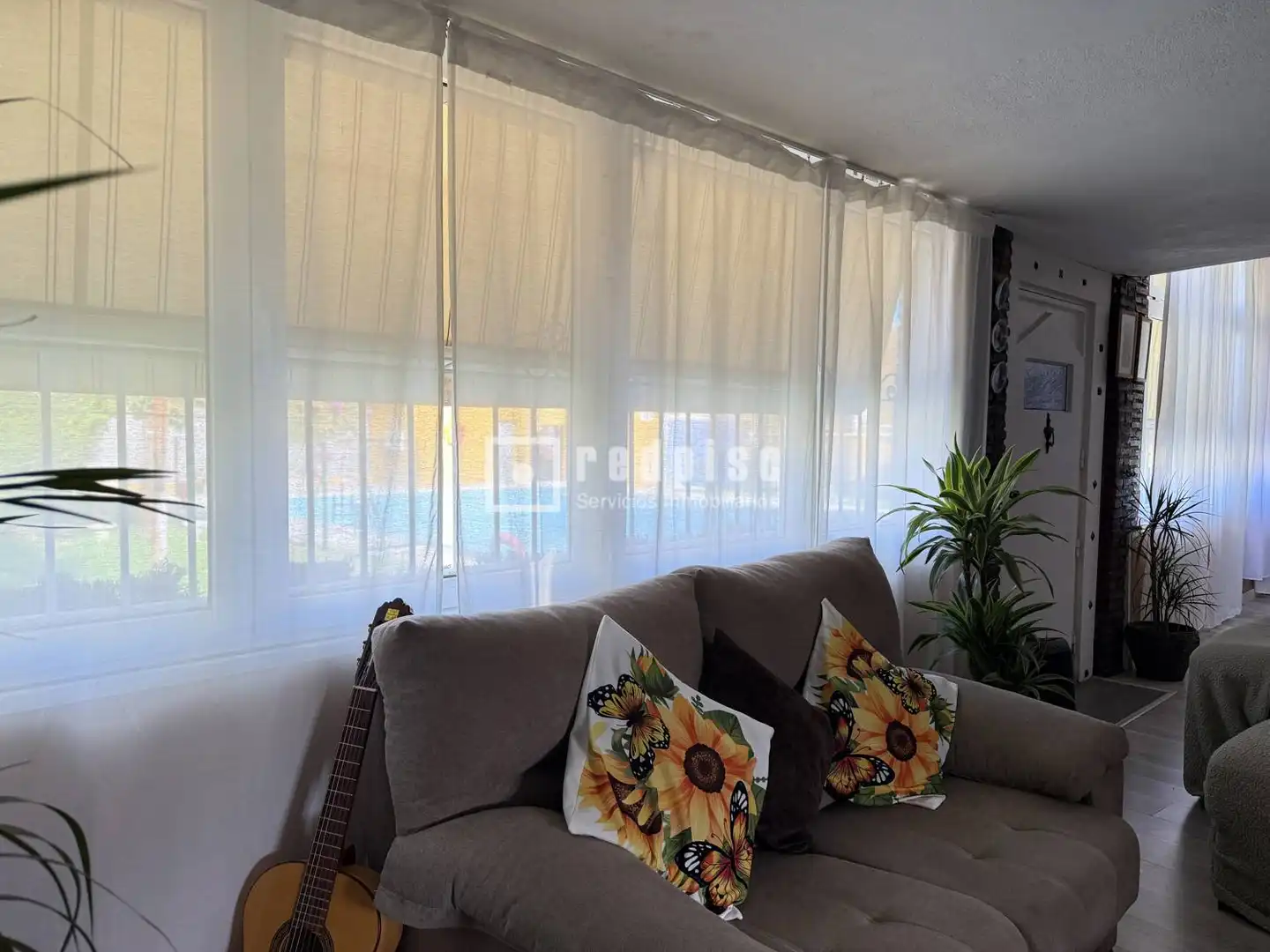 Sala d'estar de Casa o xalet en venda en Alhaurín de la Torre amb Aire condicionat, Jardí privat i Terrassa
