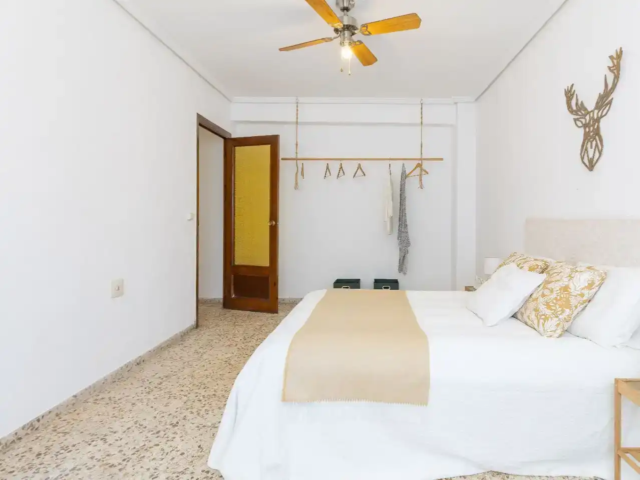 Schlafzimmer von Wohnung zum Verkauf in  Valencia Capital mit Balkon