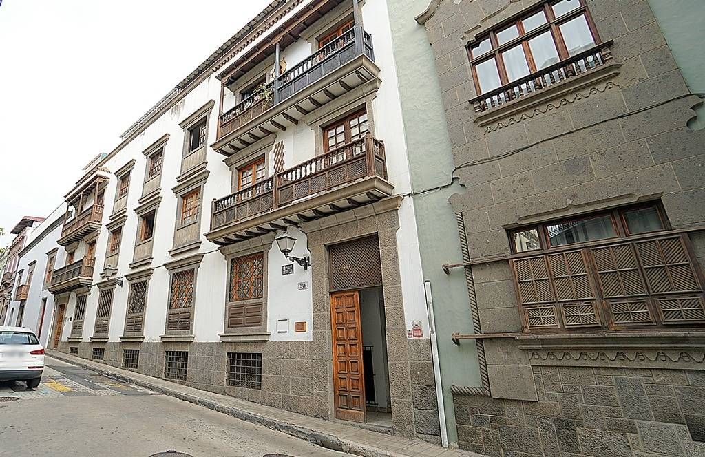 Exterior view of Flat for sale in Las Palmas de Gran Canaria  with Air Conditioner, Heating and Alarm