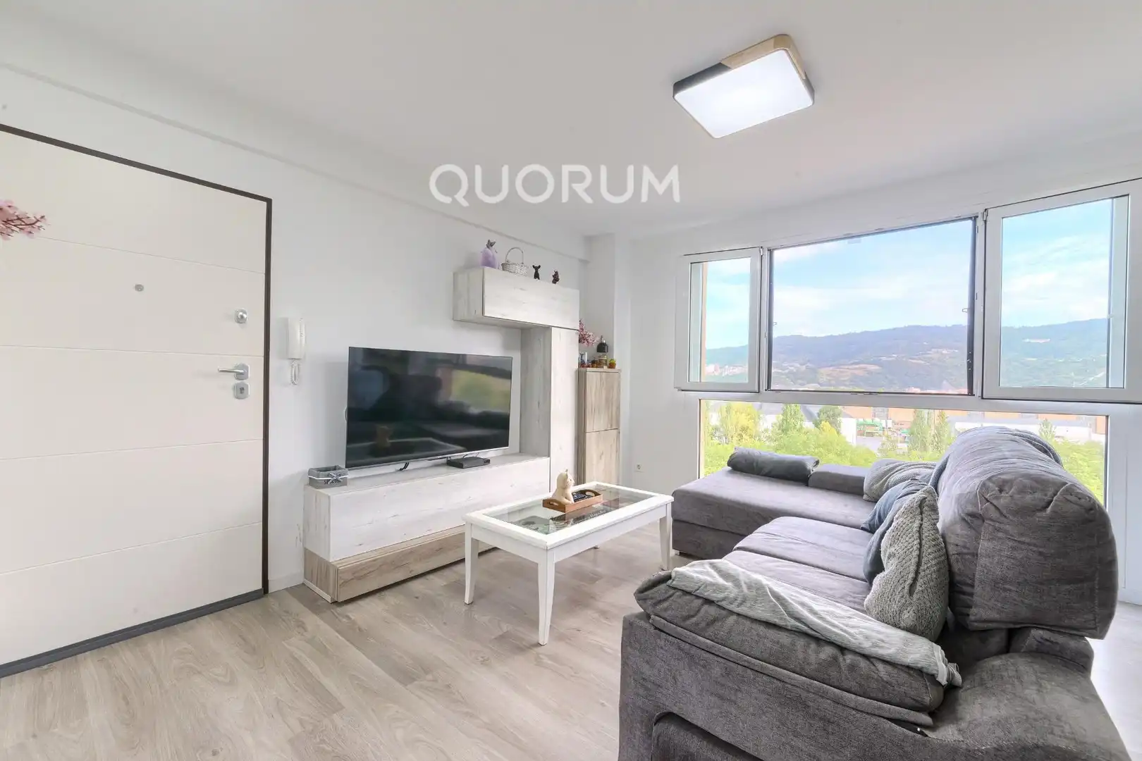 Sala de estar de Piso en venta en Basauri  con Calefacción y Amueblado