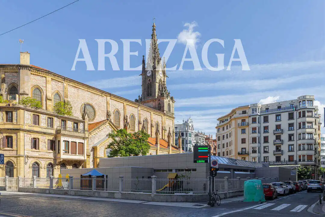 Vista exterior de Piso en venta en Gros