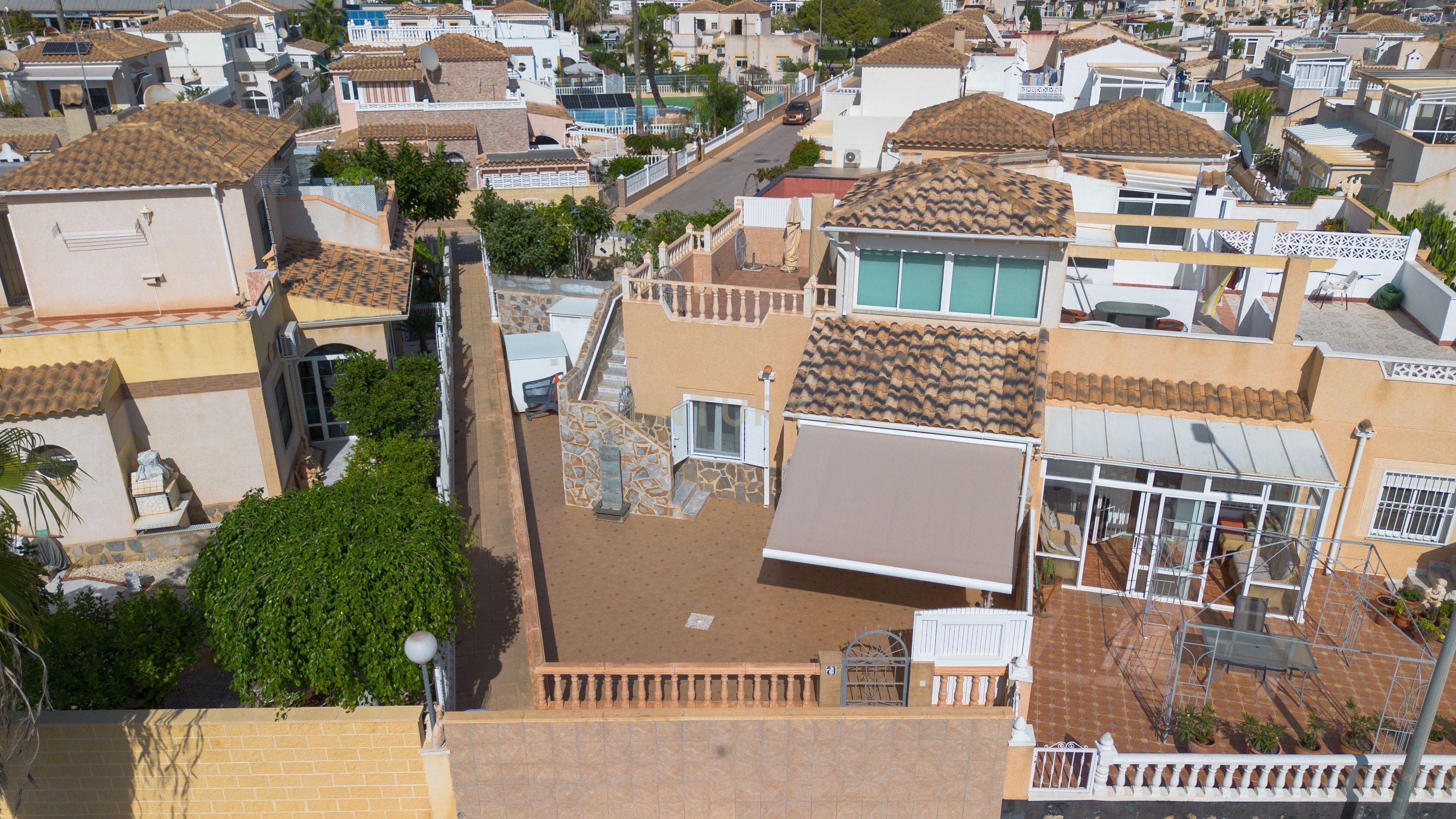 Casa adosada en venda a LG PG 36 J ZONA I2 1(R) RS SERENA IVORIHUELA (ALIC, -1, Zeniamar - Horizonte - La Campana