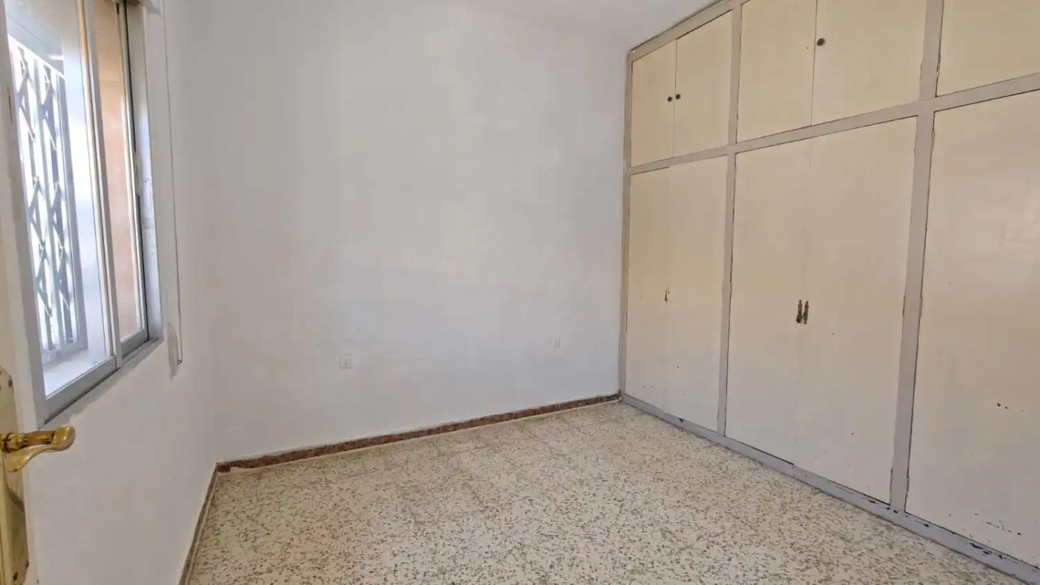 Piso en venta en Granada con Aire acondicionado y Balcón