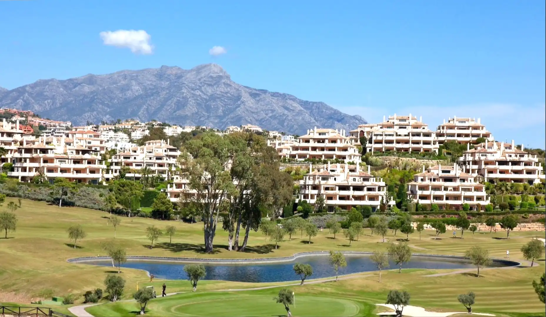 Penthouse with terrace for sale in Los Arqueros  - Puerto del Almendro