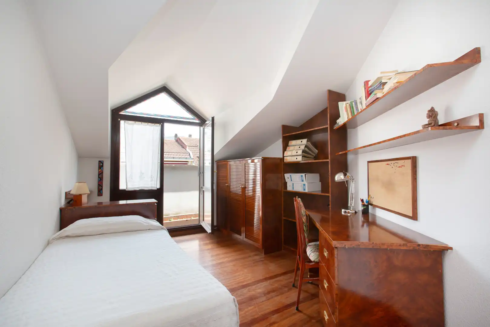 Bedroom of Flat for sale in Bilbao   with Air Conditioner, Heating and Parquet flooring