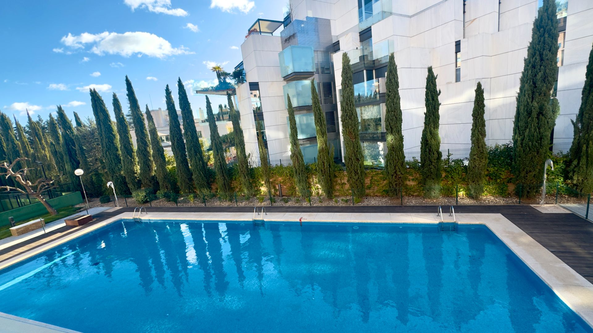Piscina de Pis de lloguer en  Madrid Capital amb Aire condicionat, Calefacció i Terrassa