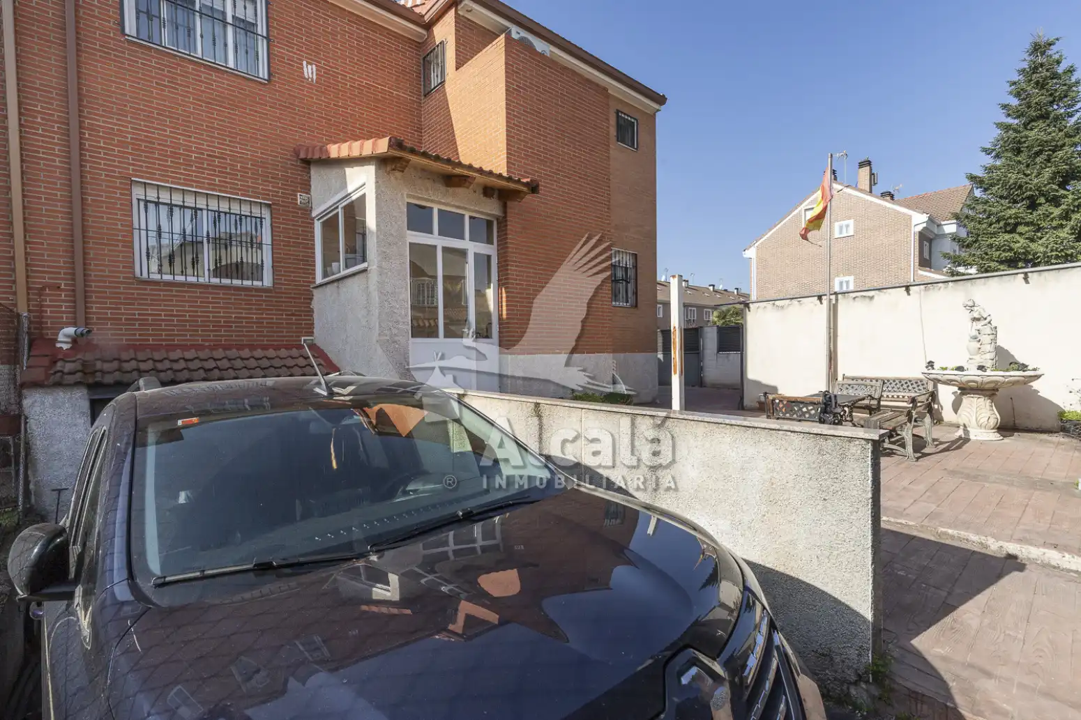 Vista exterior de Casa adosada en venta en Azuqueca de Henares con Aire acondicionado, Calefacción y Piscina